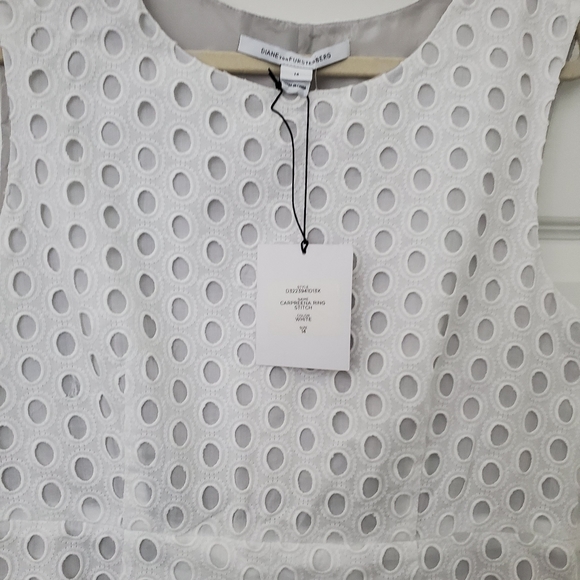 Diane von Furstenberg Carprenna Ring Stitch Dress 14. - Picture 5 of 16